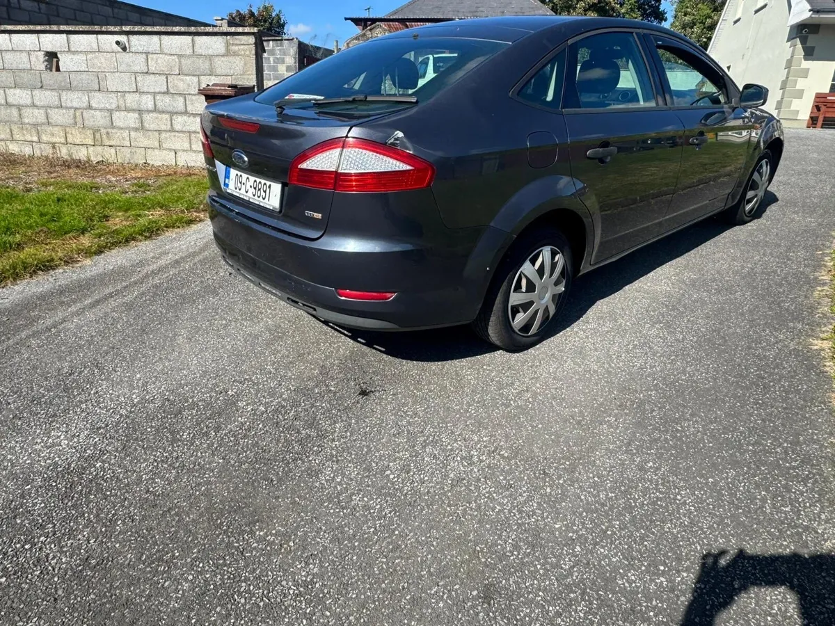 2009 Ford Mondeo & 2007 Hyundai accent - Image 4