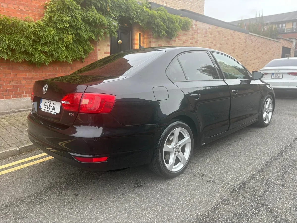 2012 Volkswagen Jetta 1.6TDI - Image 2