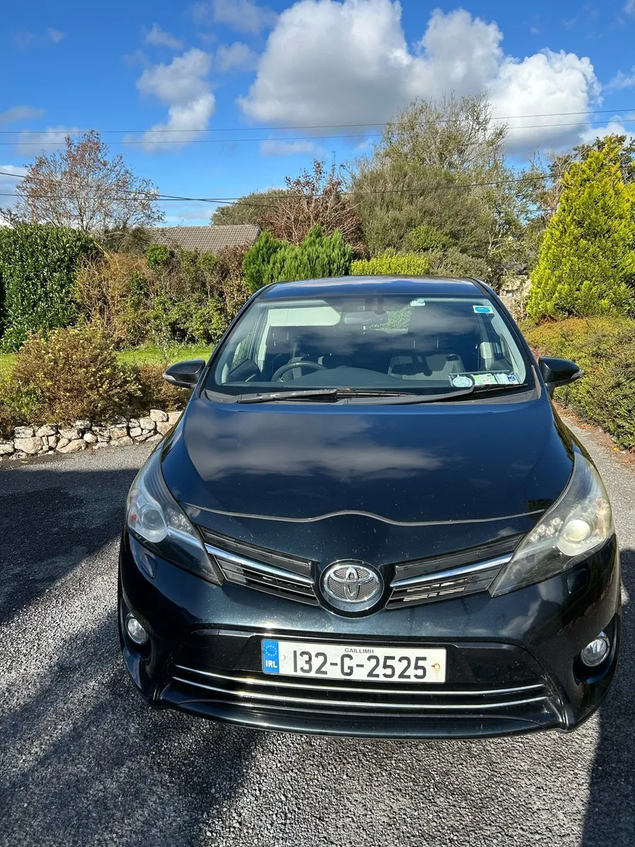 Toyota Verso 2.0 D Excel 7 Seater - Image 2