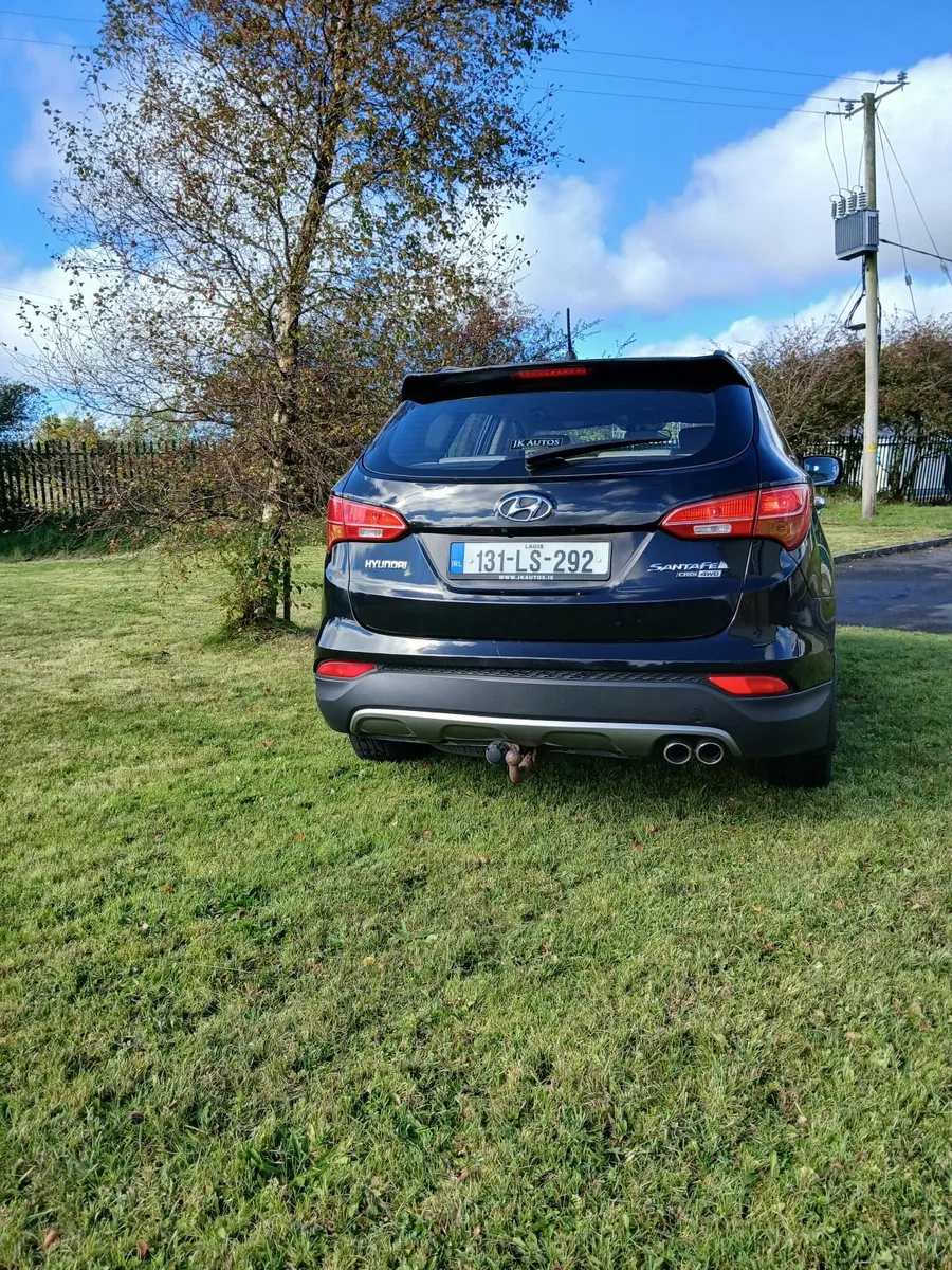 Hyundai Santa Fe 2013 - Image 2