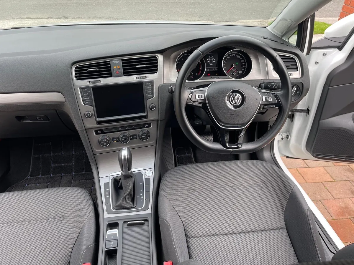 VW Golf 1.2 TFSI Comfortline Auto Low Milage - Image 4