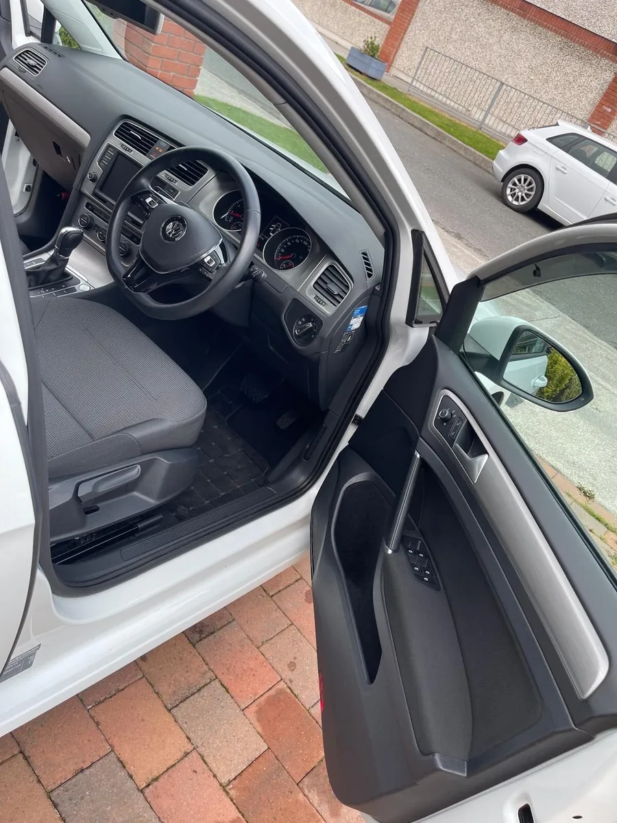 VW Golf 1.2 TSI Comfortline Auto Low Milage - Image 4