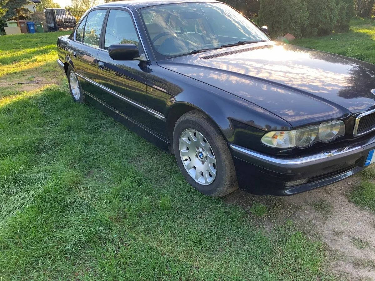 BMW 7 Series - Image 3