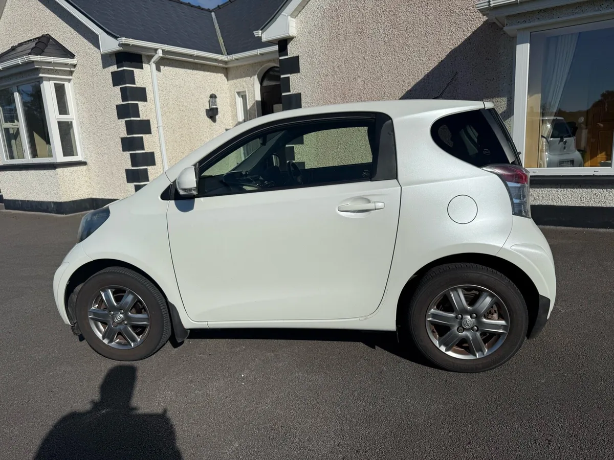 Car - Image 3