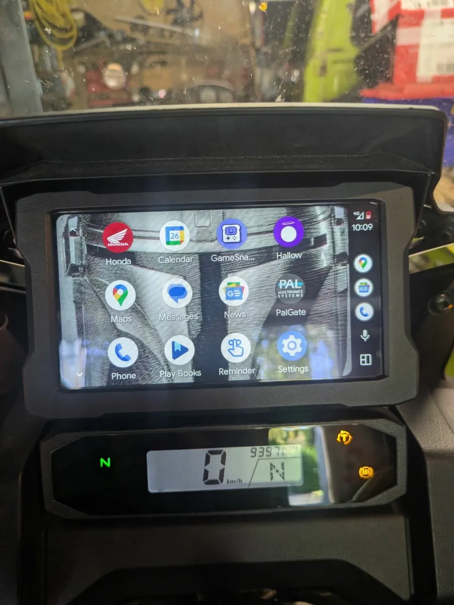 Honda  Africa Twin 2025 - Image 3