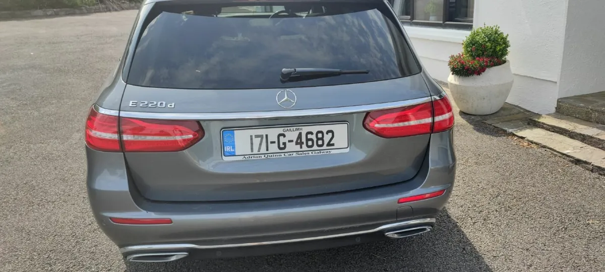 Mercedes-Benz E-Class 2017 estate Avantgarde 2.2 - Image 4