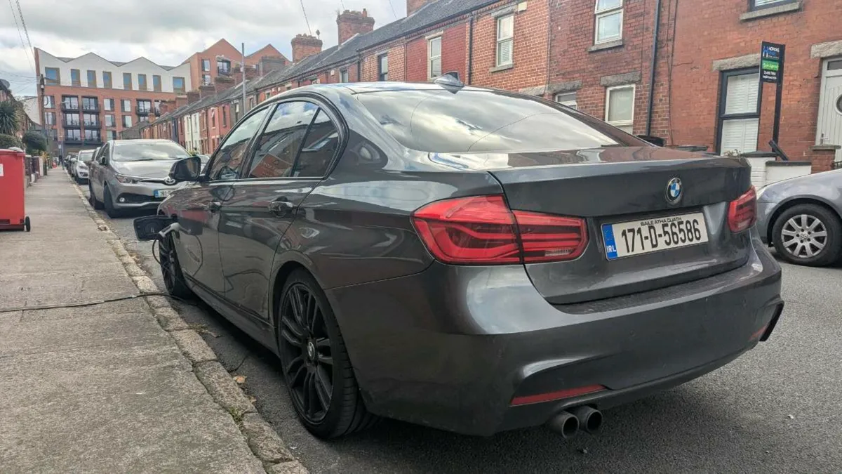 BMW 330E MSport 2017 - Image 2