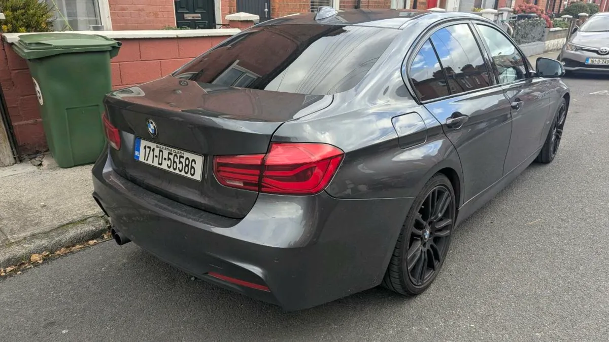 BMW 330E MSport 2017 - Image 3