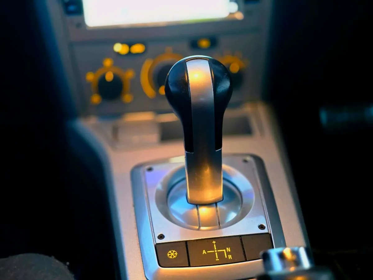 ASTRA GTC SPORT AUTOMATIC JOYSTICK LOW KM - Image 2