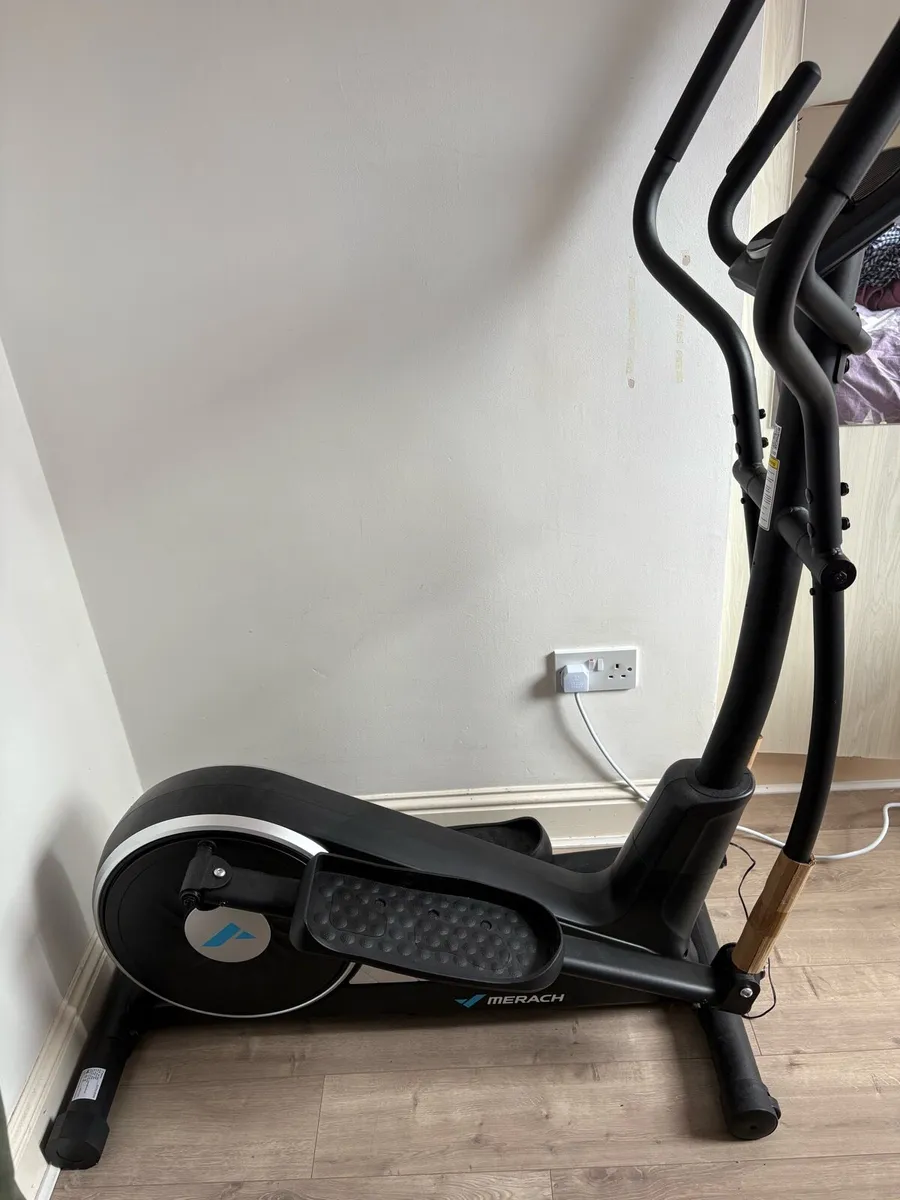 Elliptical Cross Trainer BRAND NEW - Image 1