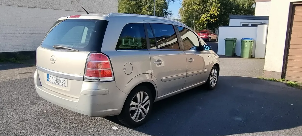 Opel Zafira 2007 - Image 1