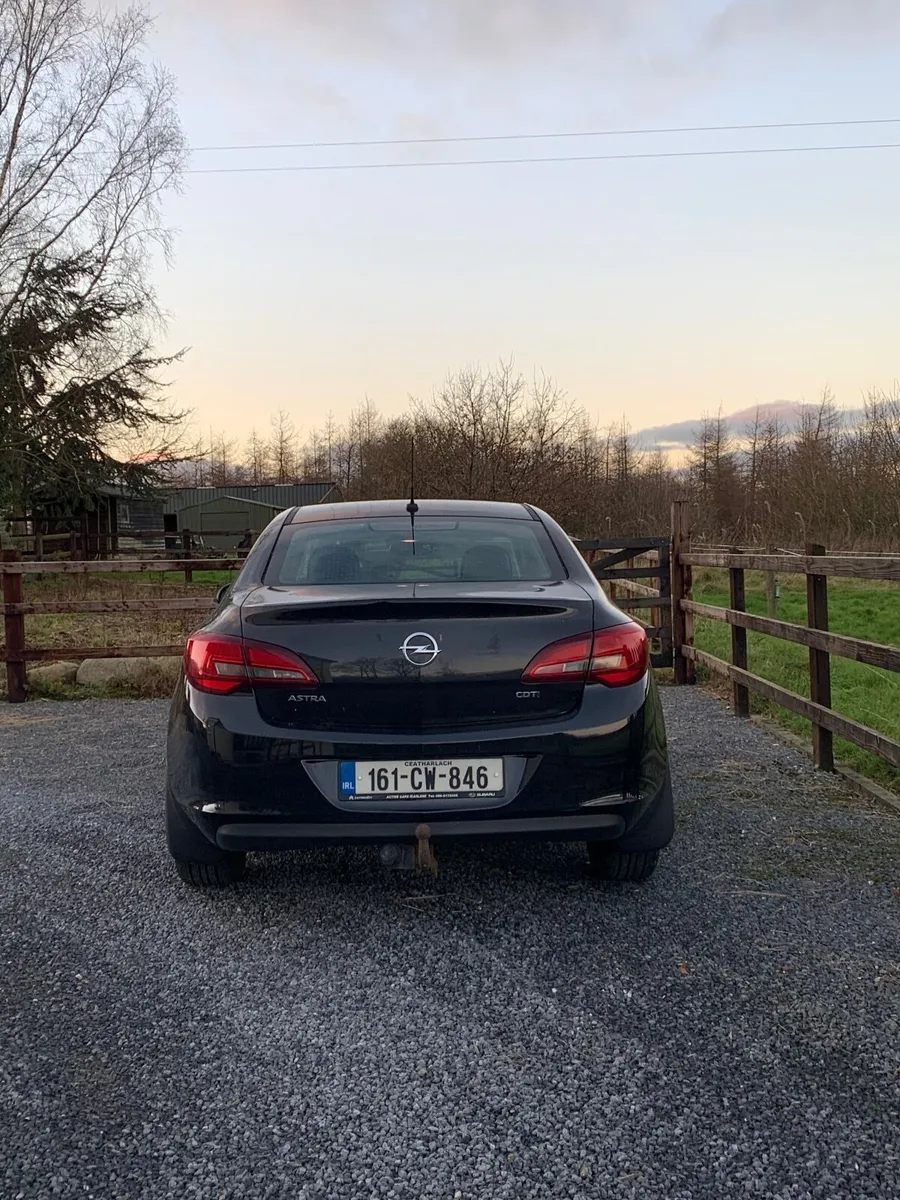 Opel Astra 2016 - Image 2
