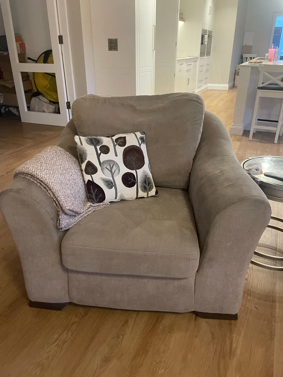 Couch & armchair - Image 2
