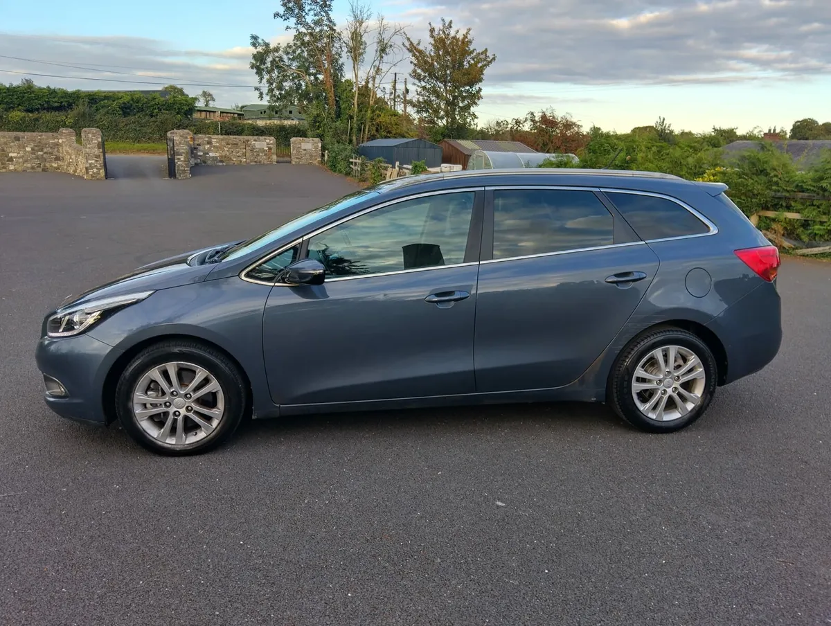 Kia Ceed SW. 1.6 EX. Very Low KMS. Long NCT 2026 - Image 2
