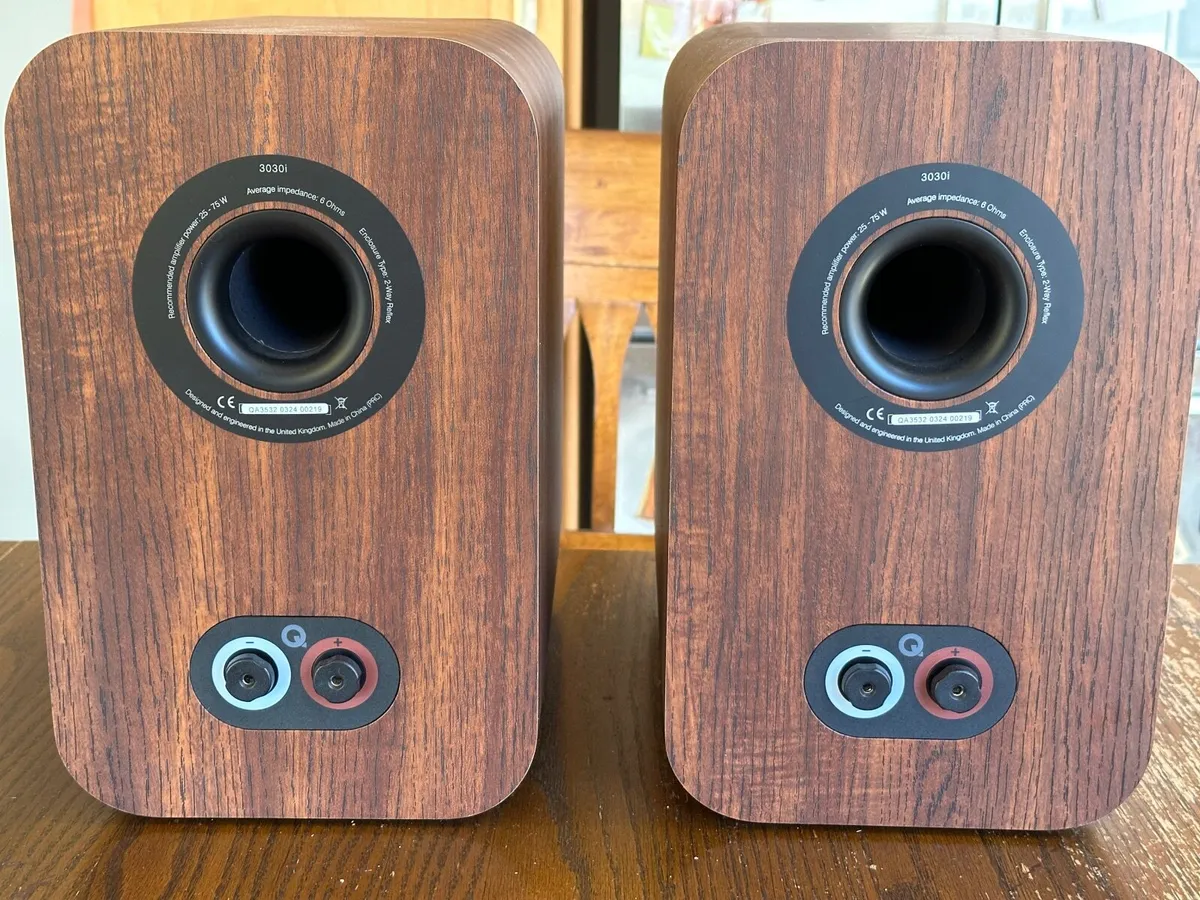 Q acustics speakers  3030i - Image 3