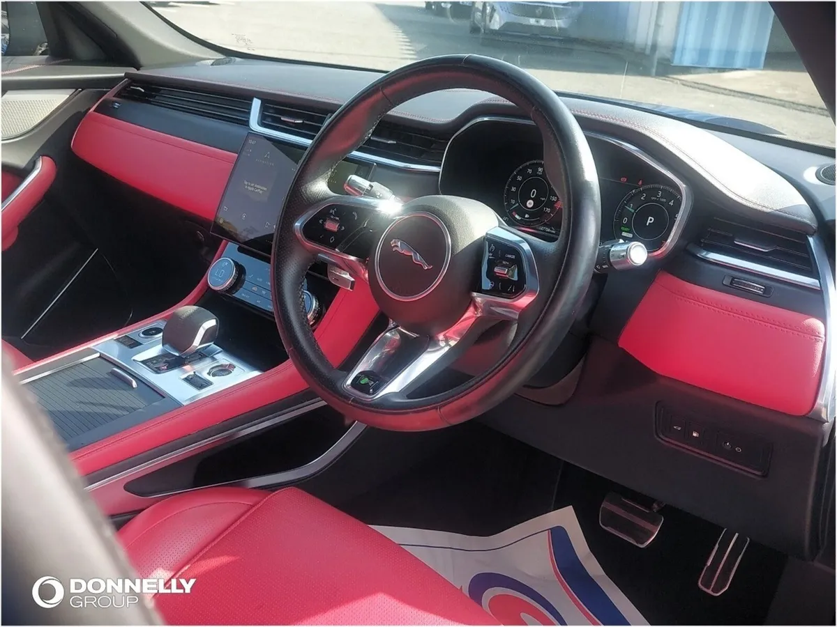 Jaguar F-pace F-Pace Estate Special Editions R-Dyn - Image 4