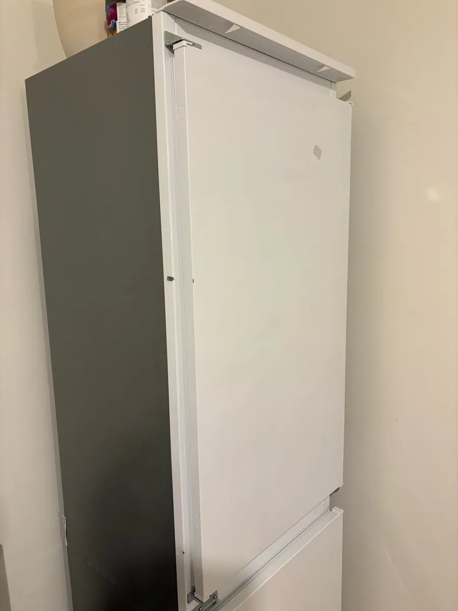 Indesit Integrated 60/40 Fridge Freezer - Image 1
