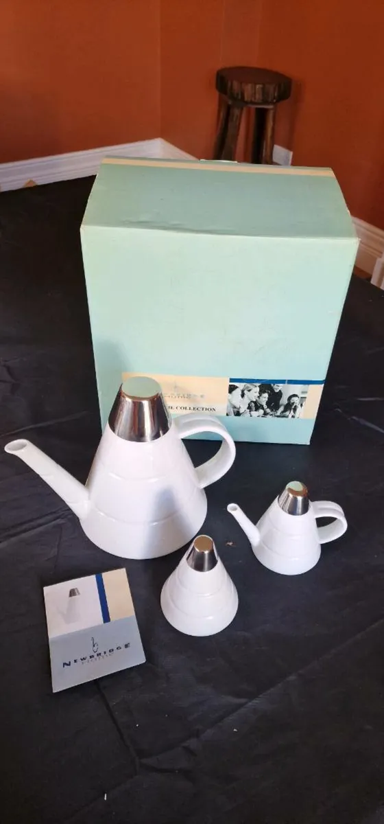 Newbridge Home Teapot Set