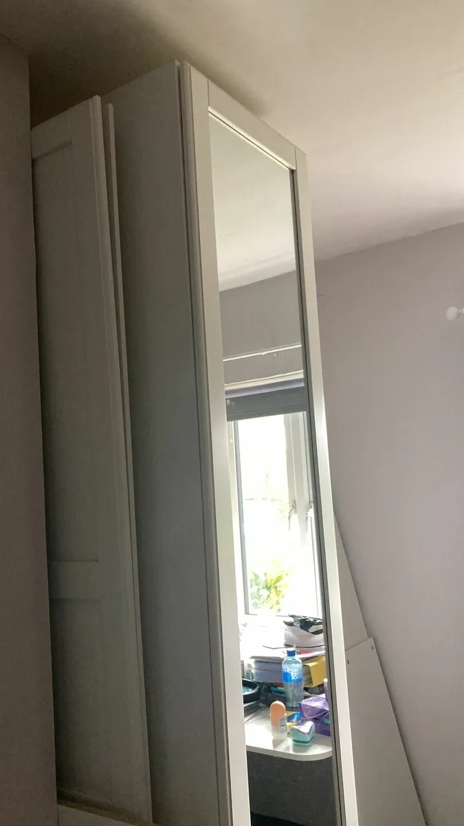 Wardrobe - Image 3