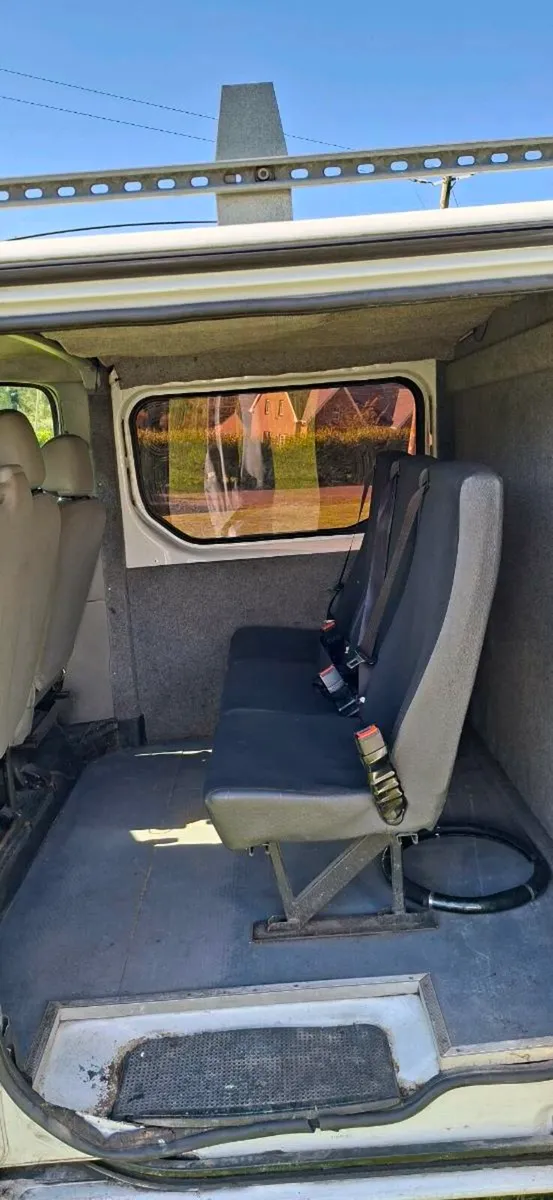 Vauxhall vivaro - Image 2