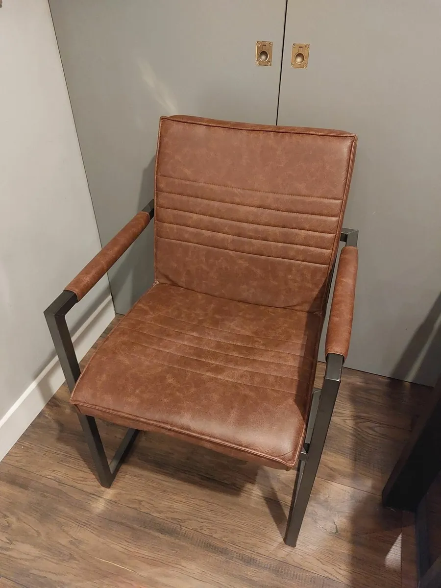 Extendable Dining Table and Chairs - Image 3