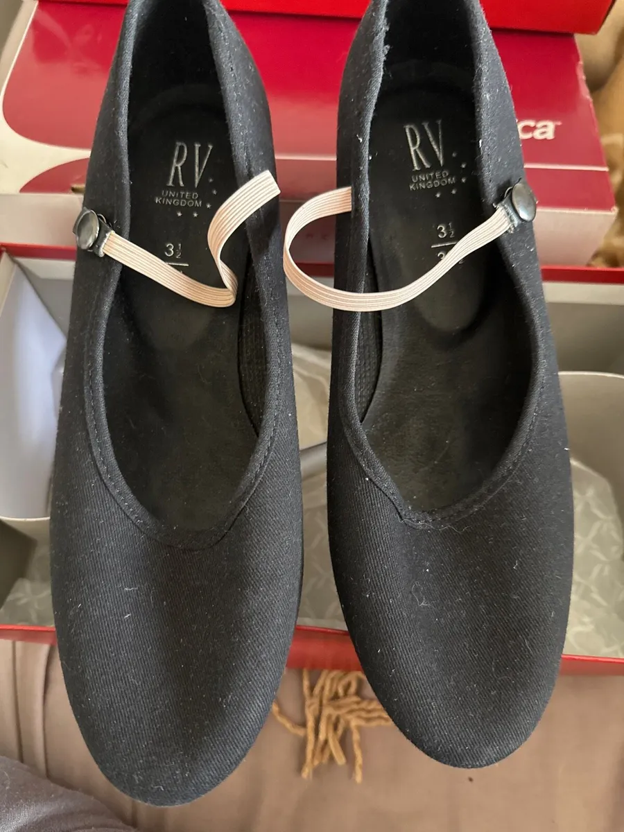 Black character shoes - Image 1