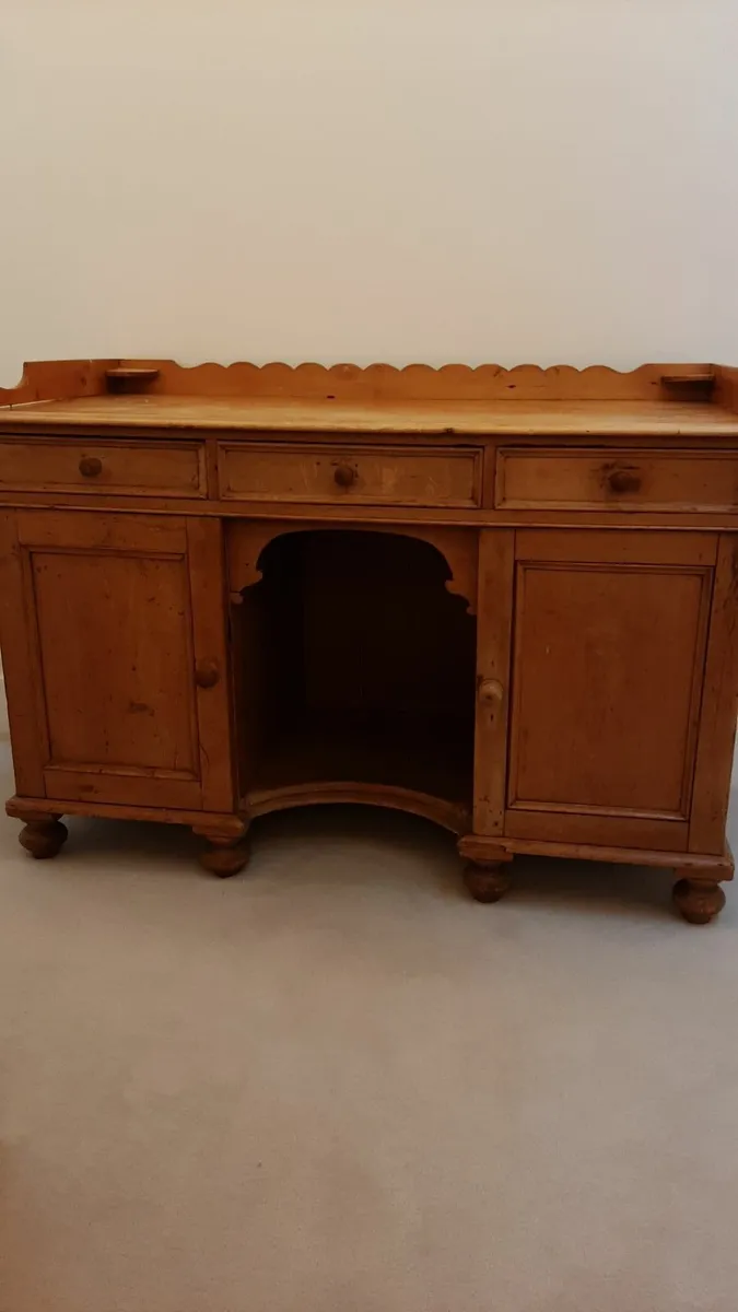 Pine dressing table - Image 1