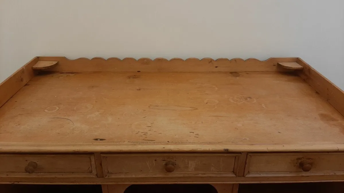 Pine dressing table - Image 4
