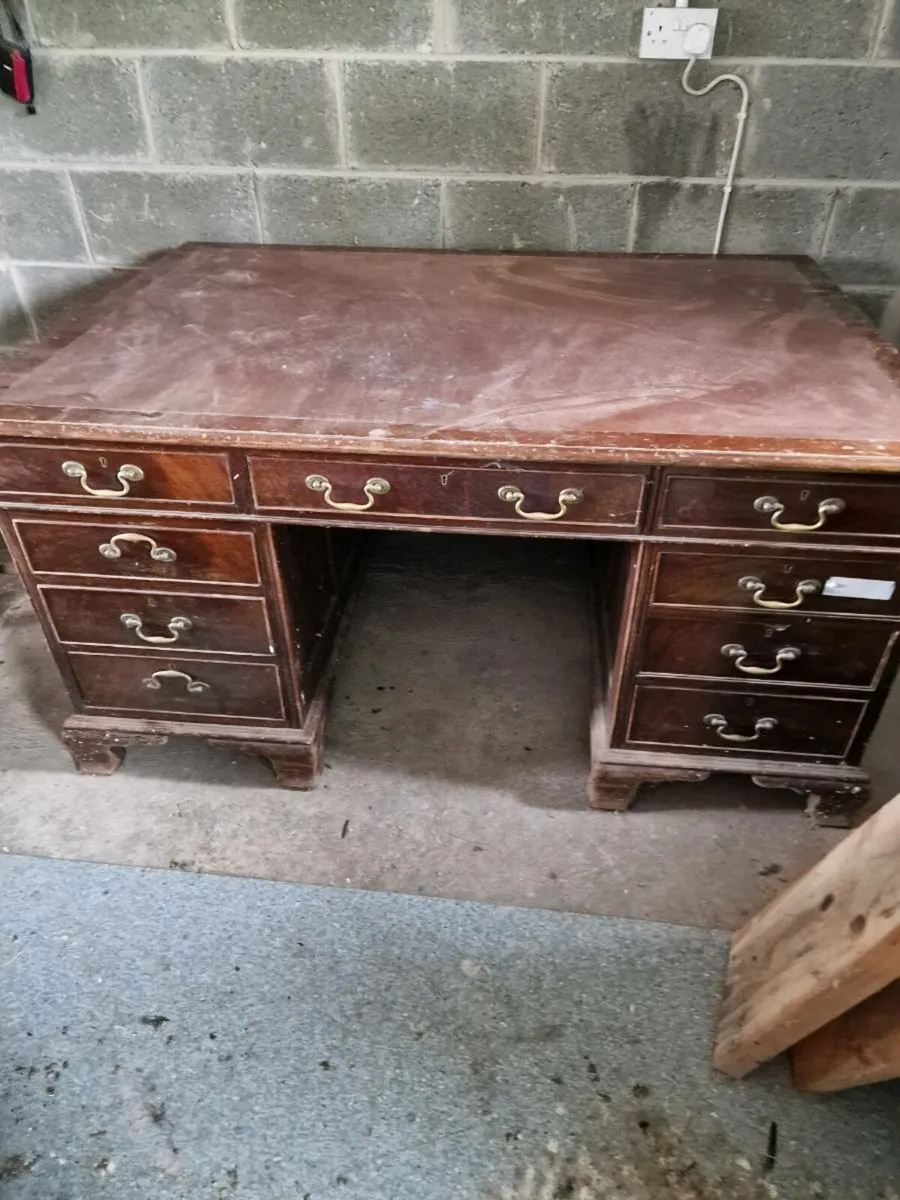 Partners desk - Image 1