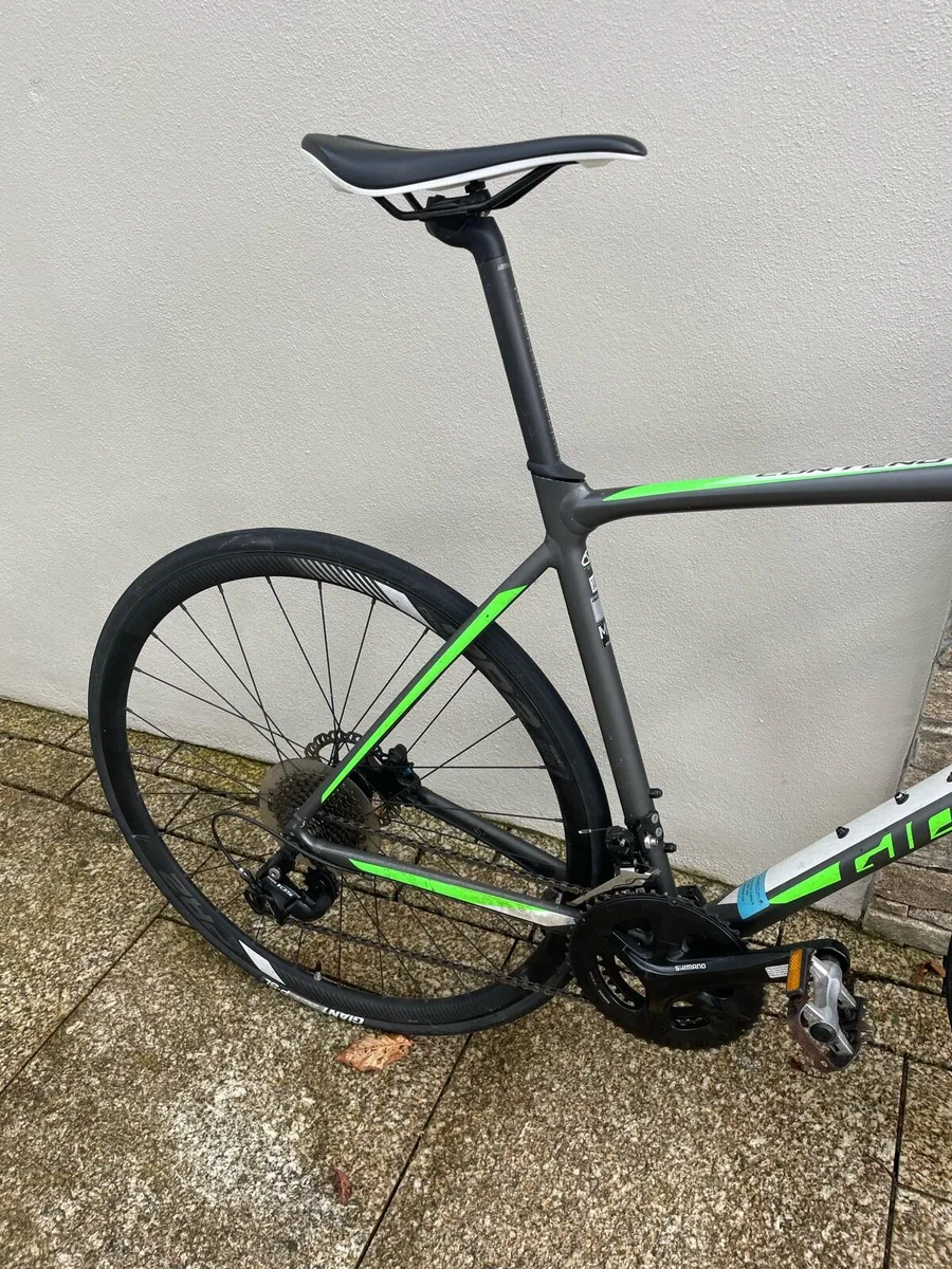 Giant Contend SL Road Bike - Image 4