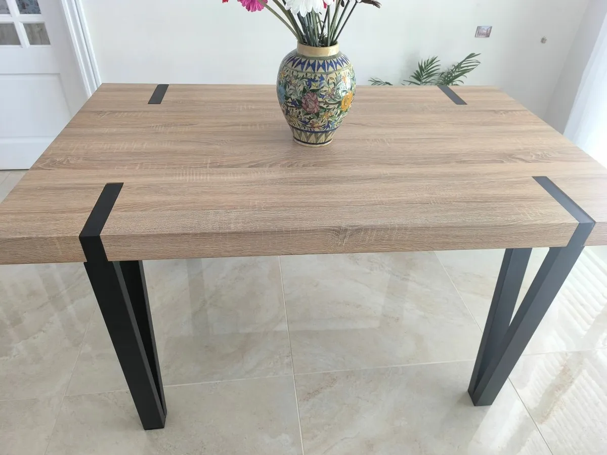 New modern Dining kitchen Table - Image 3