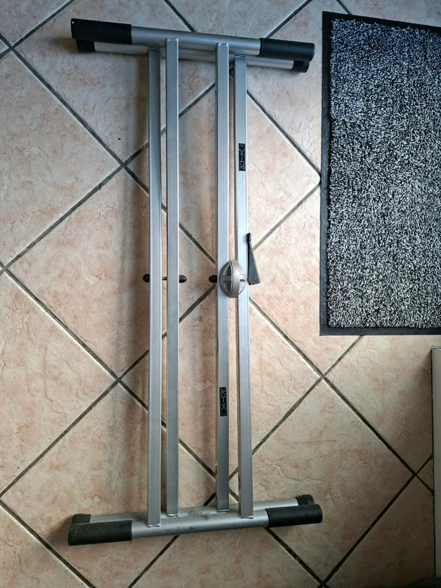 Keyboard stand
