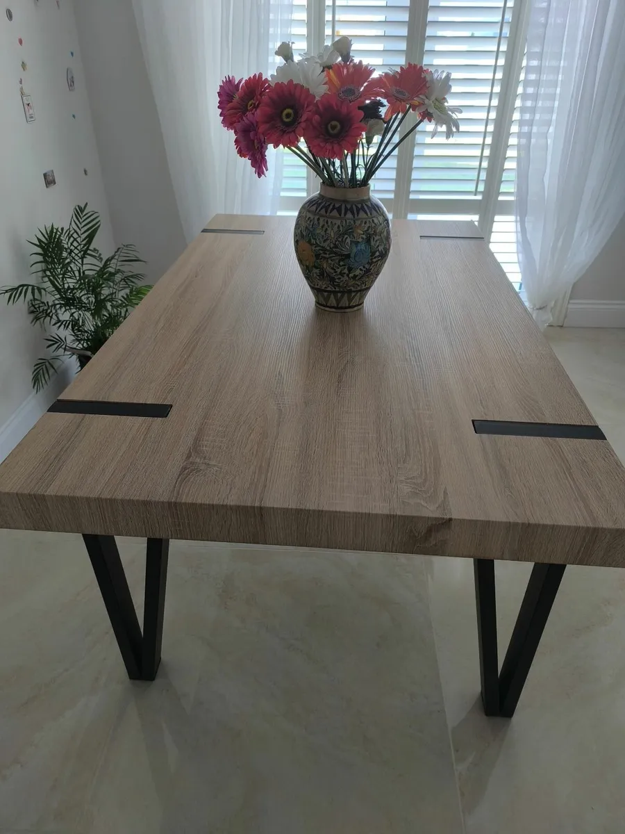 New modern Dining kitchen Table - Image 1