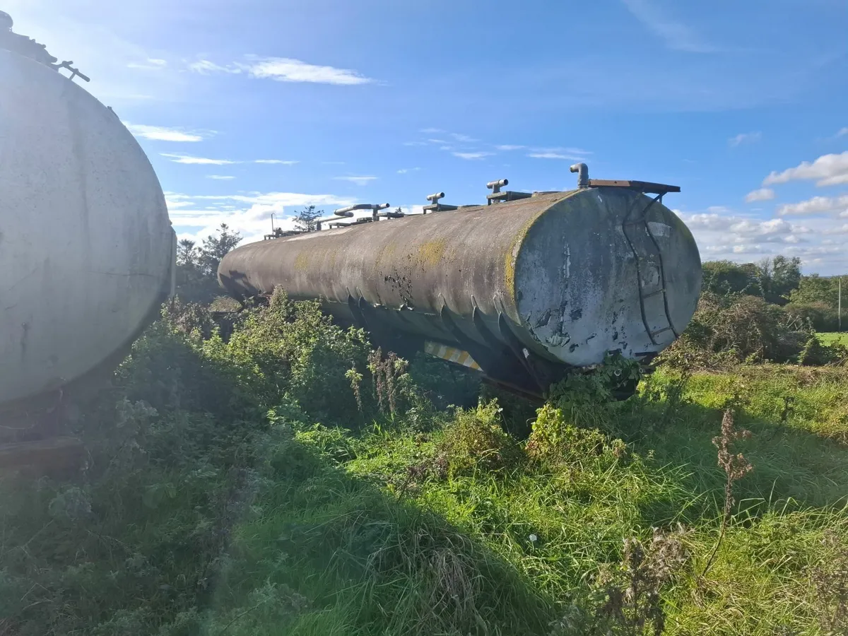Old tankers - Image 2
