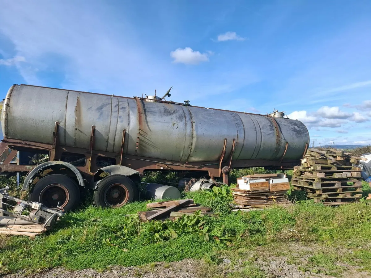 Old tankers - Image 3
