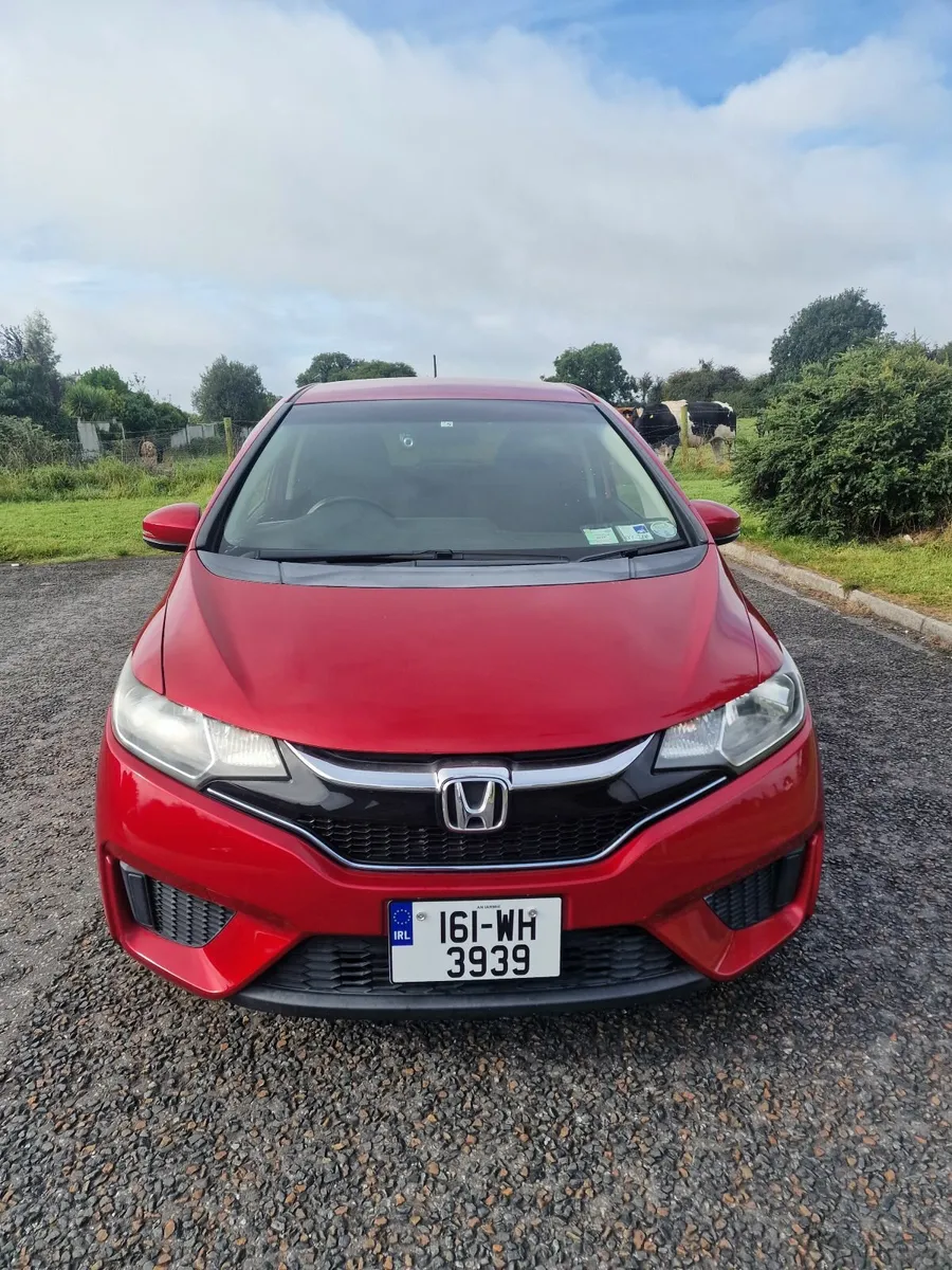 Honda Fit Hybrid 2016 NCT 8/2027 - Image 3