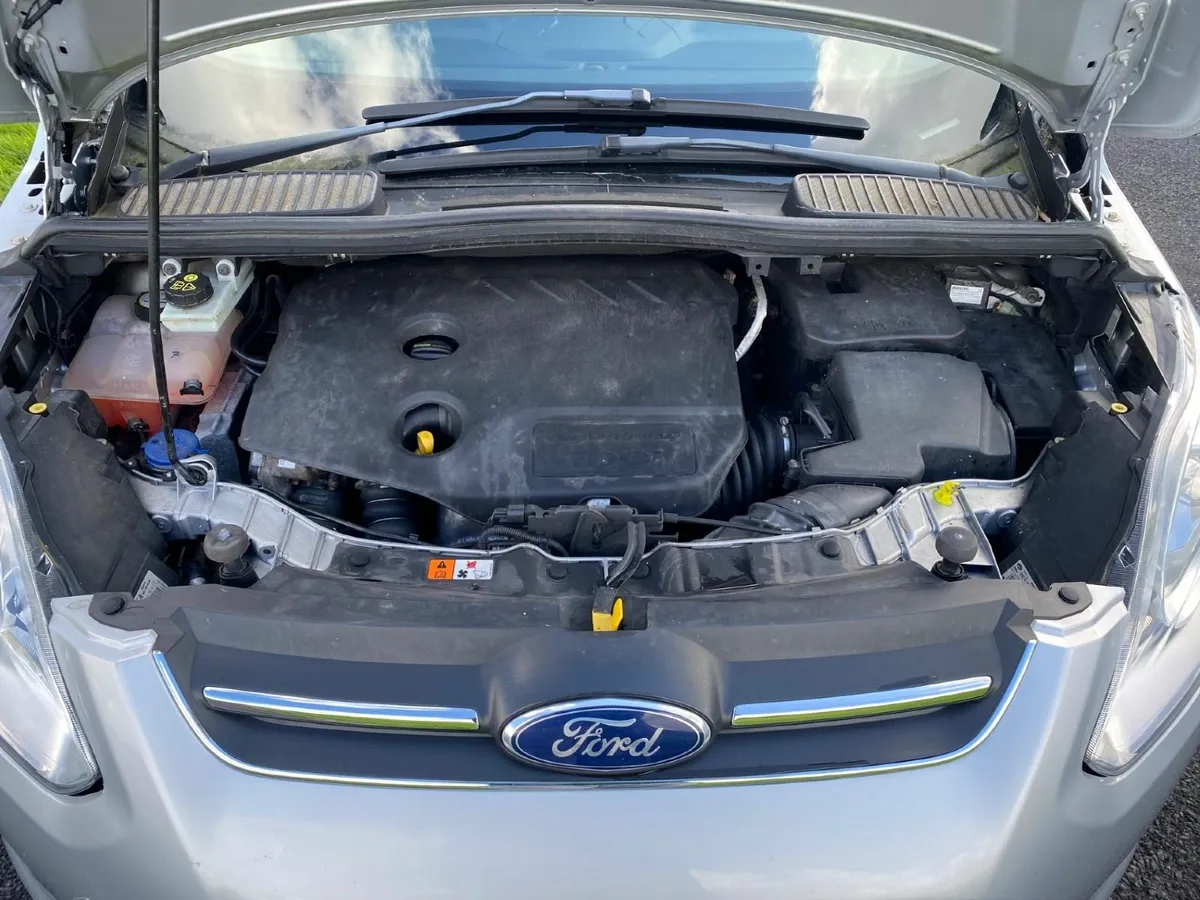 Ford C-Max 2015 - Image 2