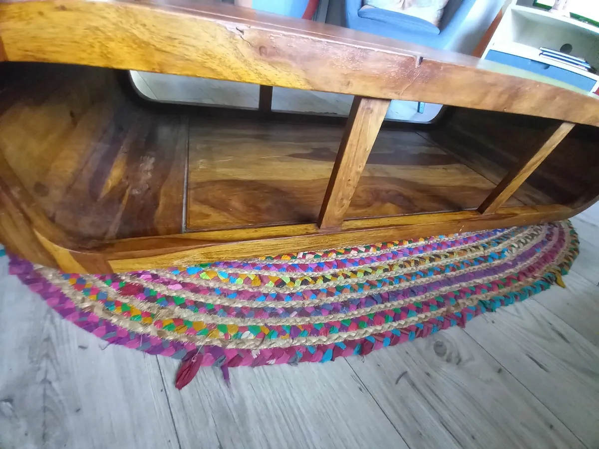 COFFEE TABLE - Image 2