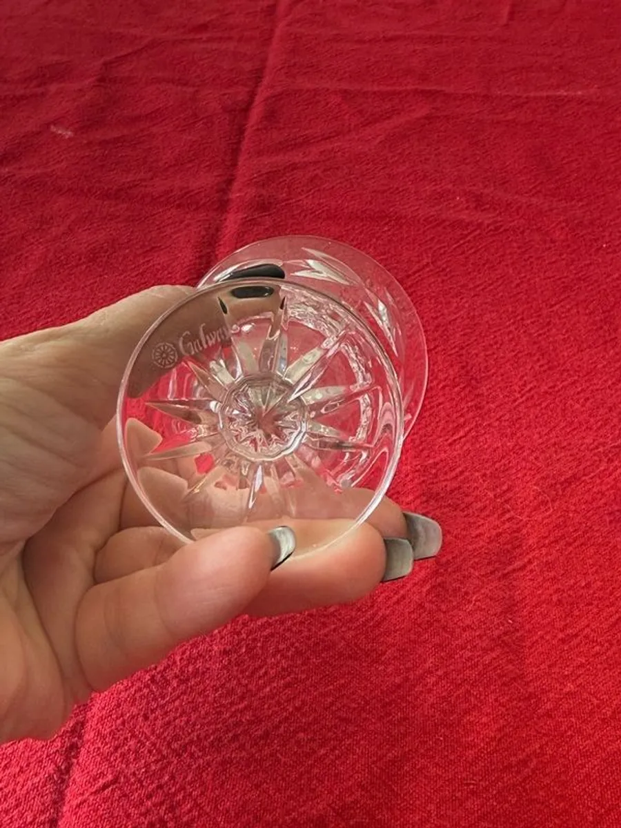 Galway Irish Crystal Bud Vase 10cm Excellent Condition - Image 4