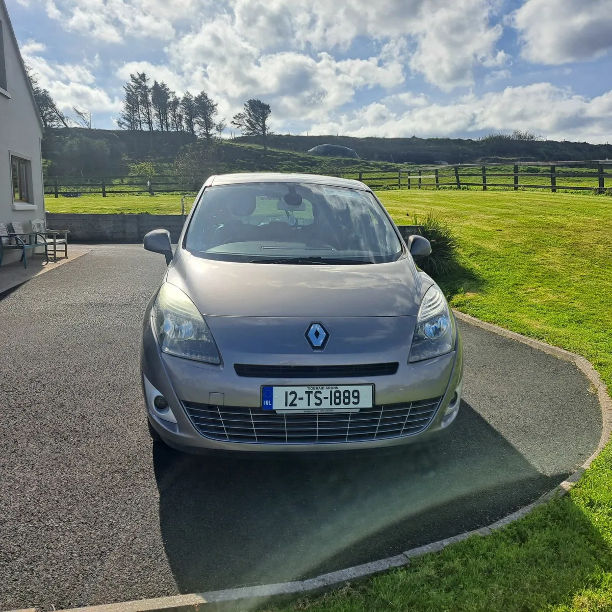 Renault Grand Scenic 2012 - Image 1