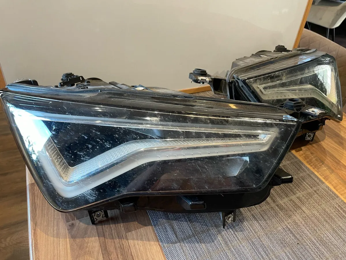 2021 seat ateca headlights - Image 1