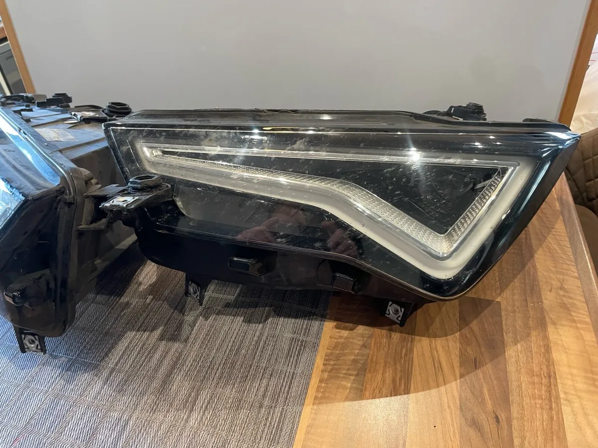 2021 seat ateca headlights - Image 2