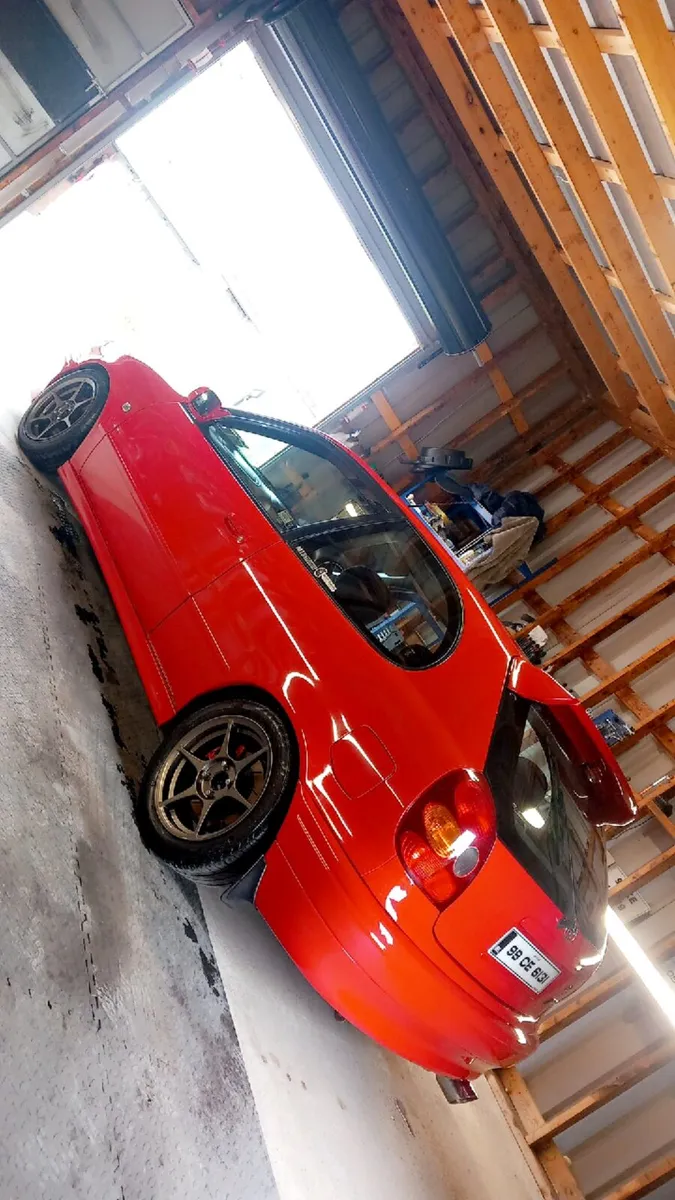 Toyota corolla G6R - Image 3