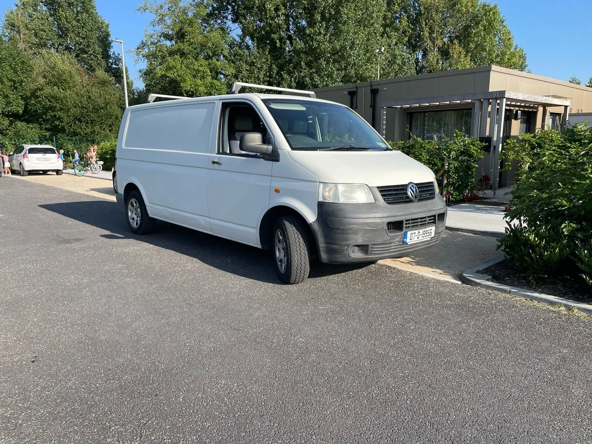 VOLKSVAGEN TRANSPORTER T5 - Image 1