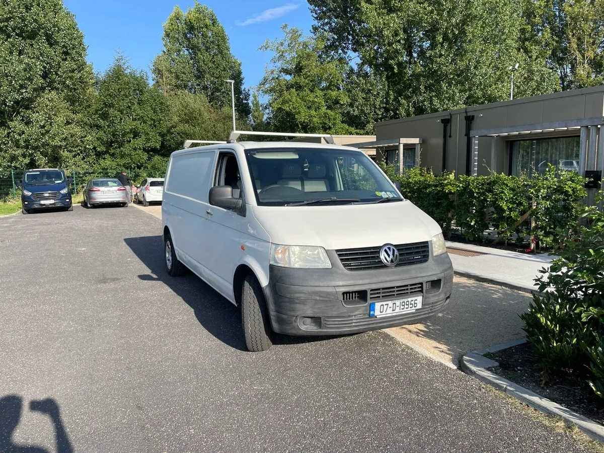 VOLKSVAGEN TRANSPORTER T5 - Image 2