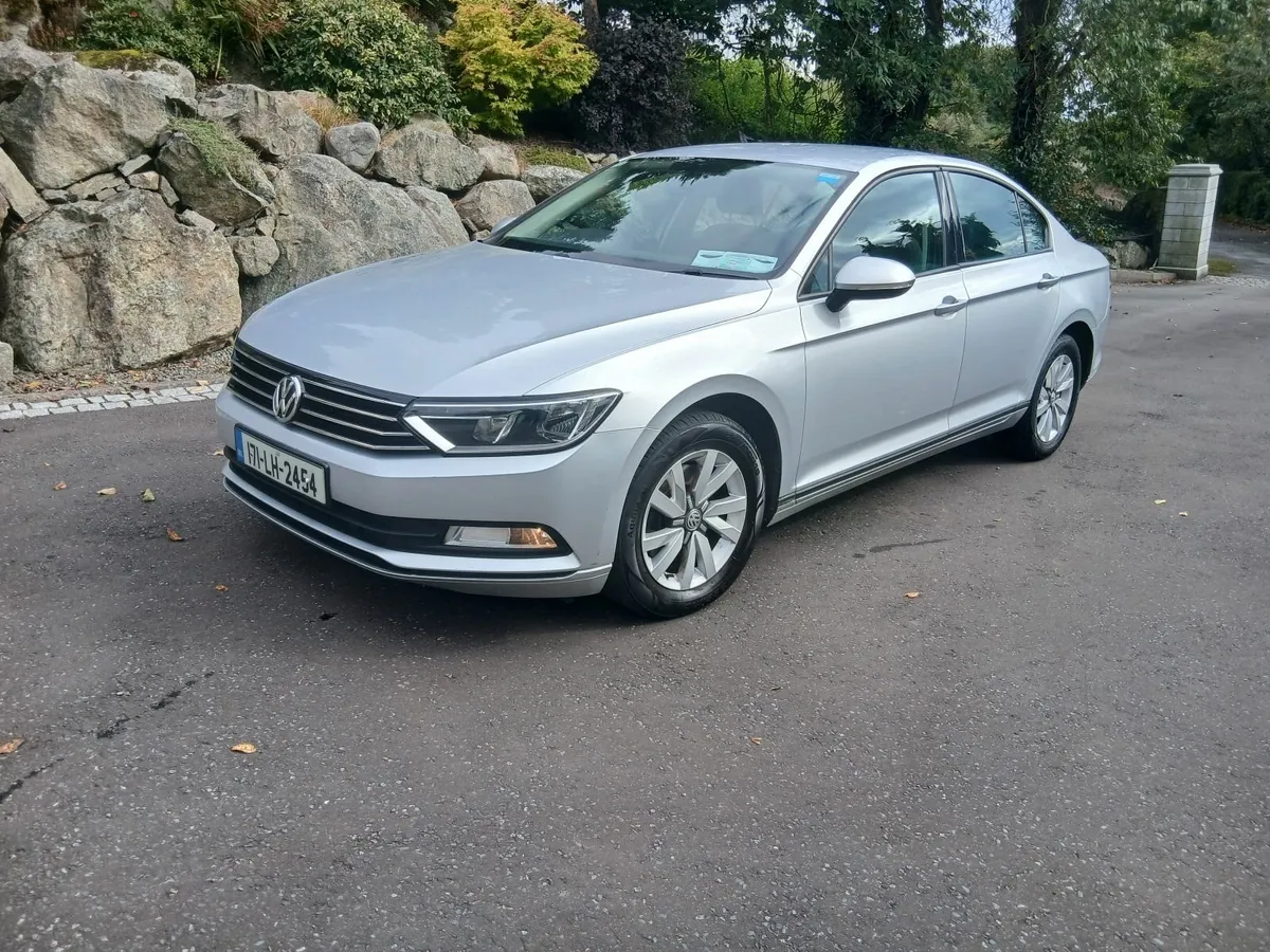 Volkswagen Passat 2017 - Image 3