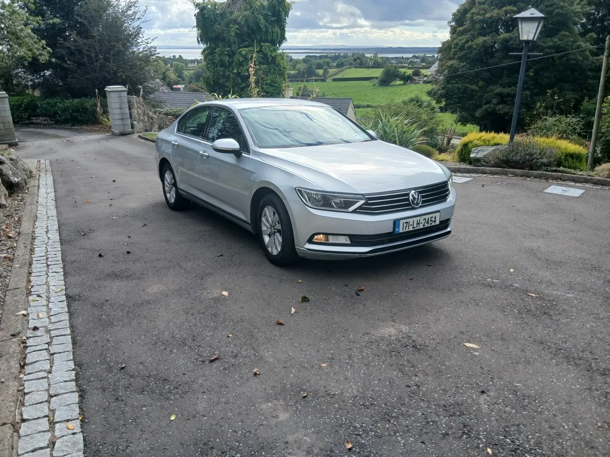 Volkswagen Passat 2017 - Image 4