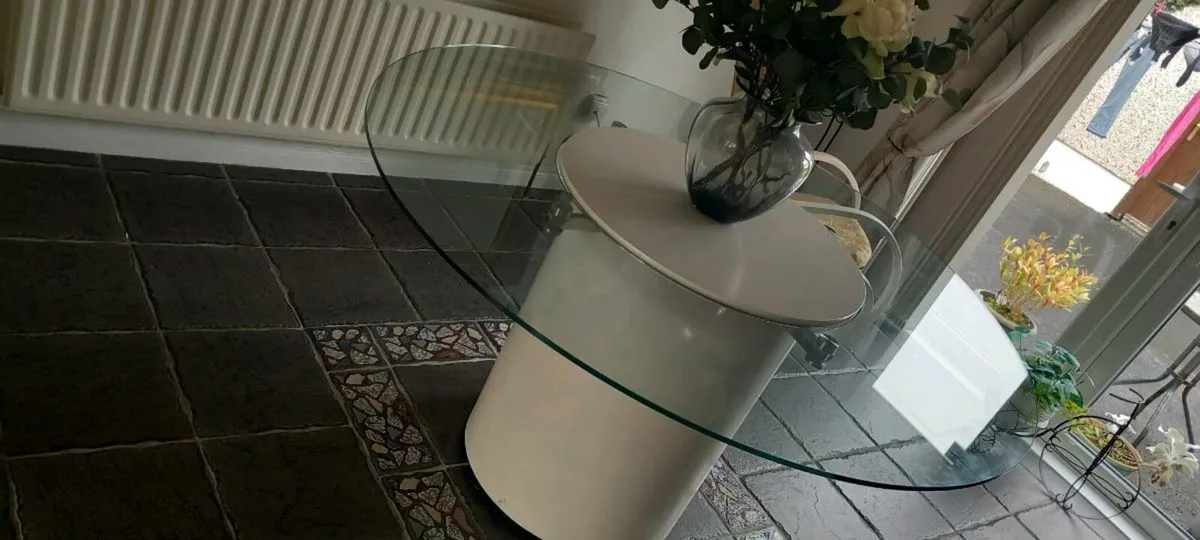 Glass kitchen table with lazy susan - Image 2