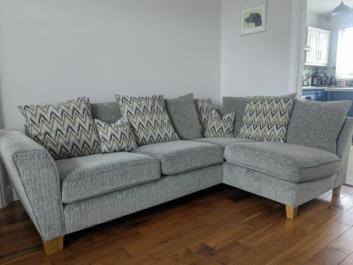 Couch - Image 3