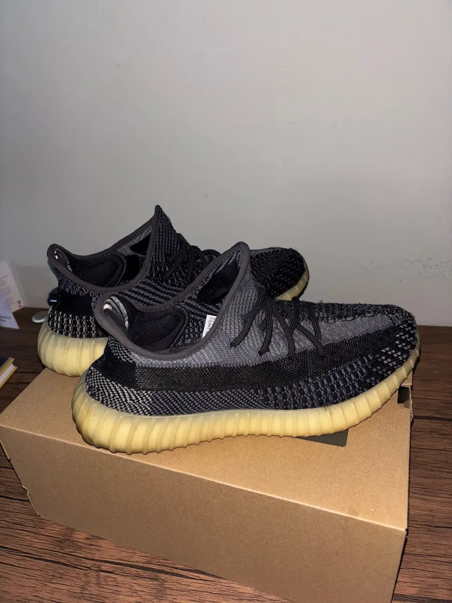 Yeezy boost - Image 1